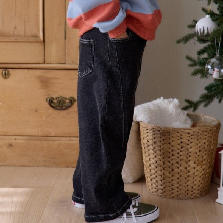 Diagonal Dart Denim Pants